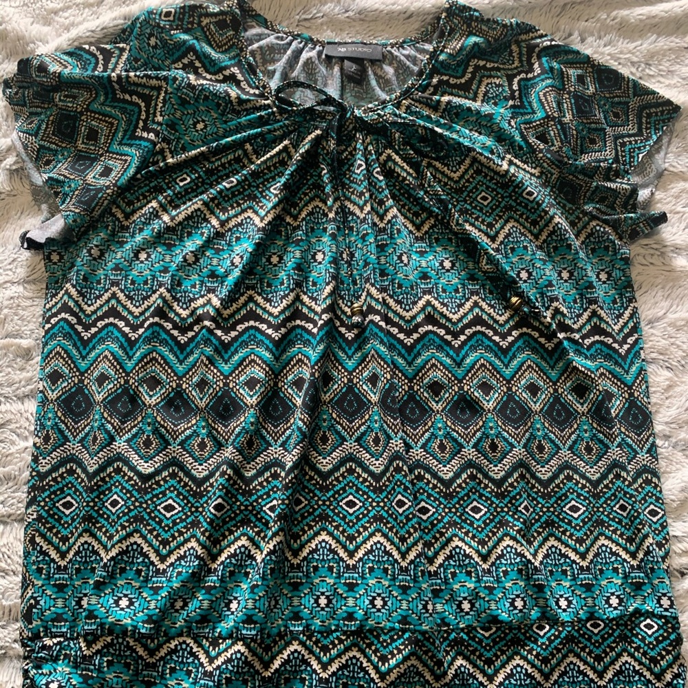 Beautiful teal and black stretchy top